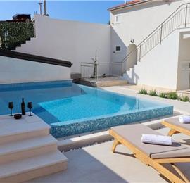 6 Bedroom Beachfront Villa with Heated Pool near Vela Luka on Korcula Island, Sleep 12